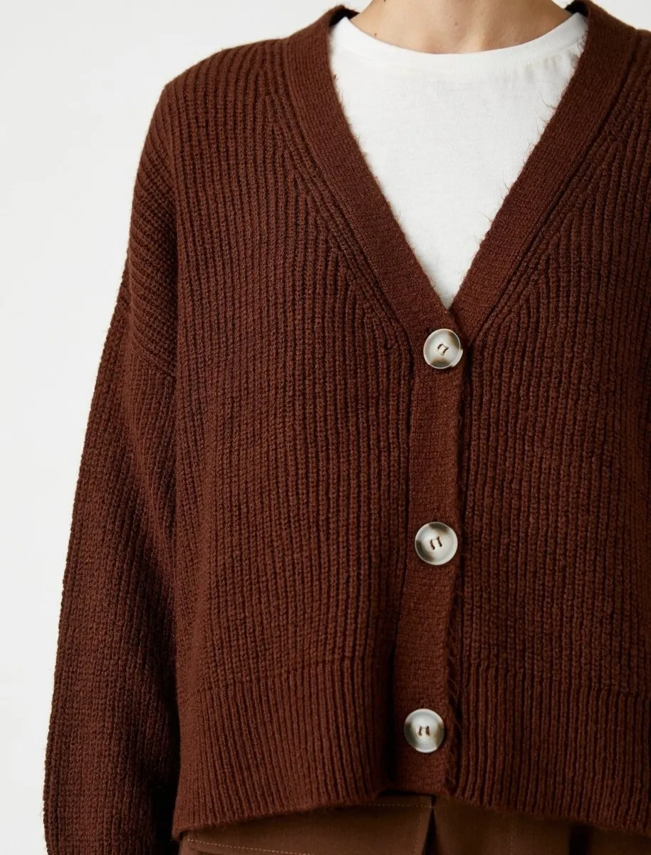 Oversize Crop Cardigan in Brown