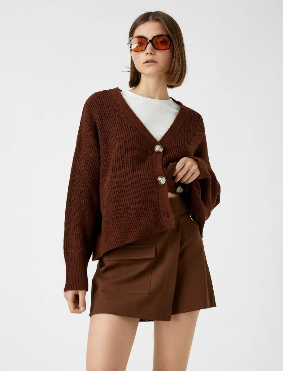 Oversize Crop Cardigan in Brown