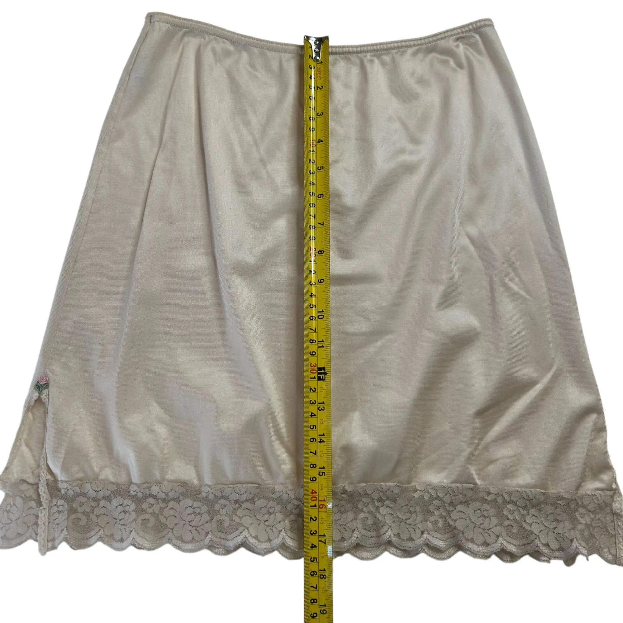 Vintage Sears Daye Rose Beige Half Slip With Lace Trim & Embroidered Rose Accent S
